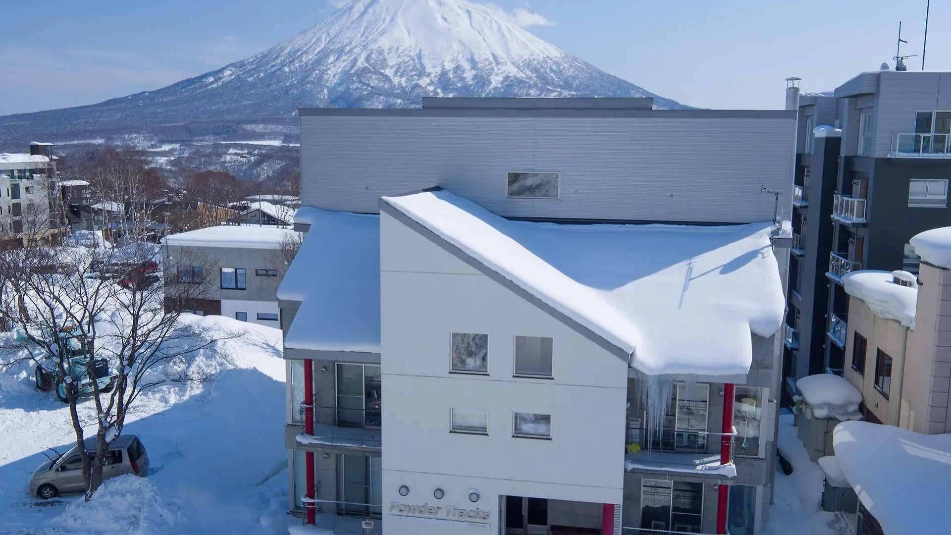 Powder Tracks Aparthotel Niseko